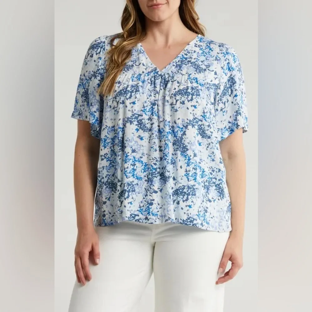 Caslon Blue and White Flutter Sleeve Blouse - Picture 4 of 12